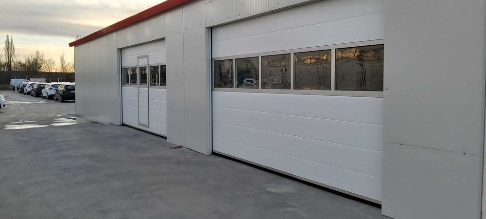 Usa industriala sectionala cu izolatie 3500L/3500H la 1183 euro+TVA