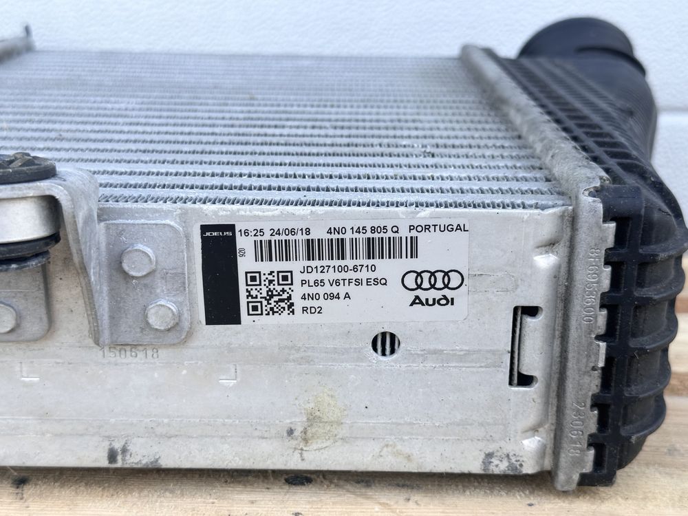 Ляв интеркулер AUDI A8 D5 3.0TFSI 4N0145805Q