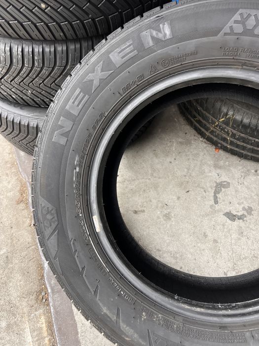 2 anvelope iarna 225/65/16 C , Nexen , DOT 2023 , 6 mm
