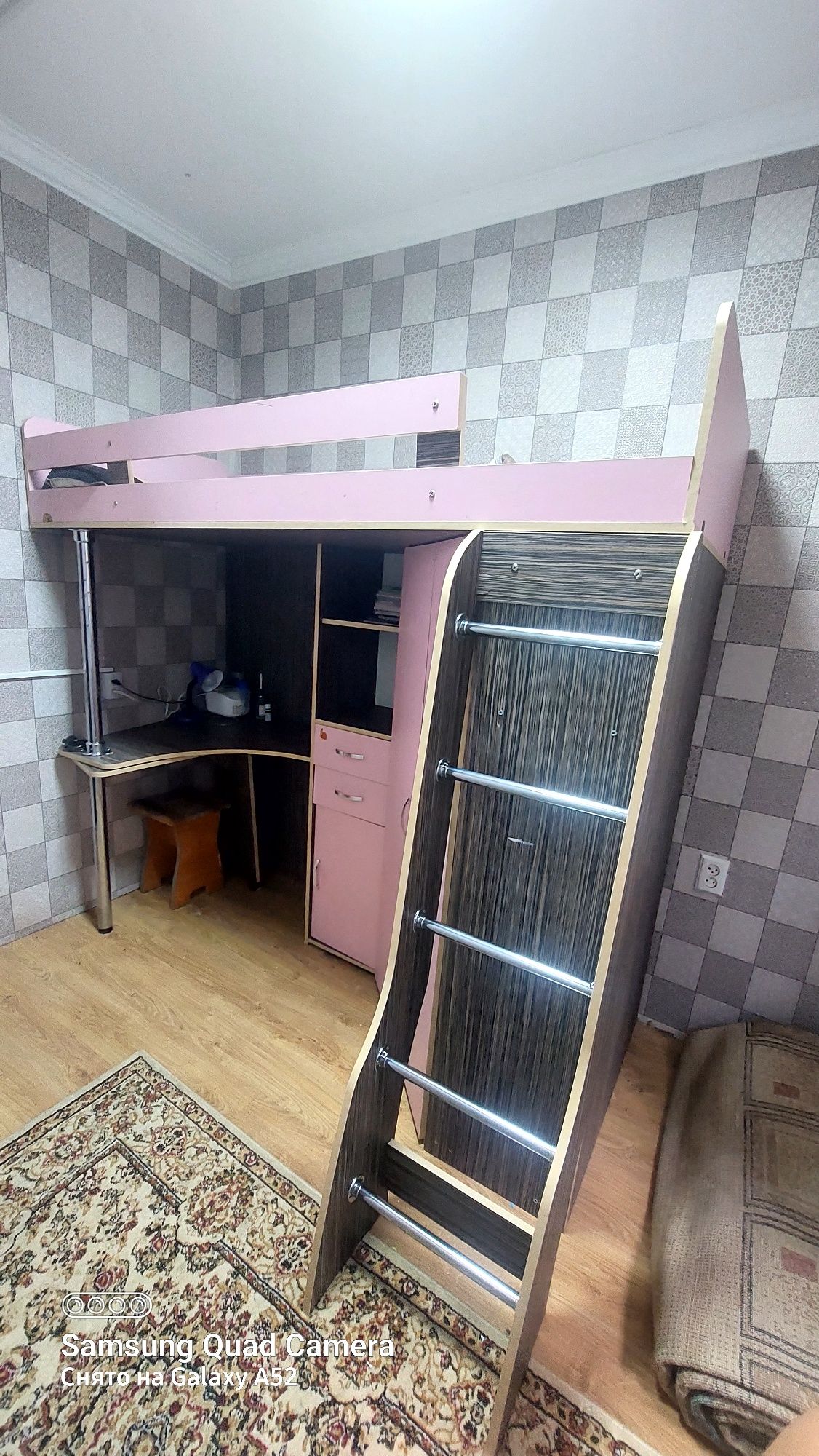 Детская кровать с партой