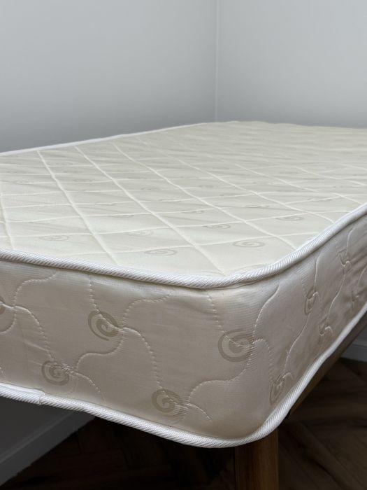 Матрас    90*200