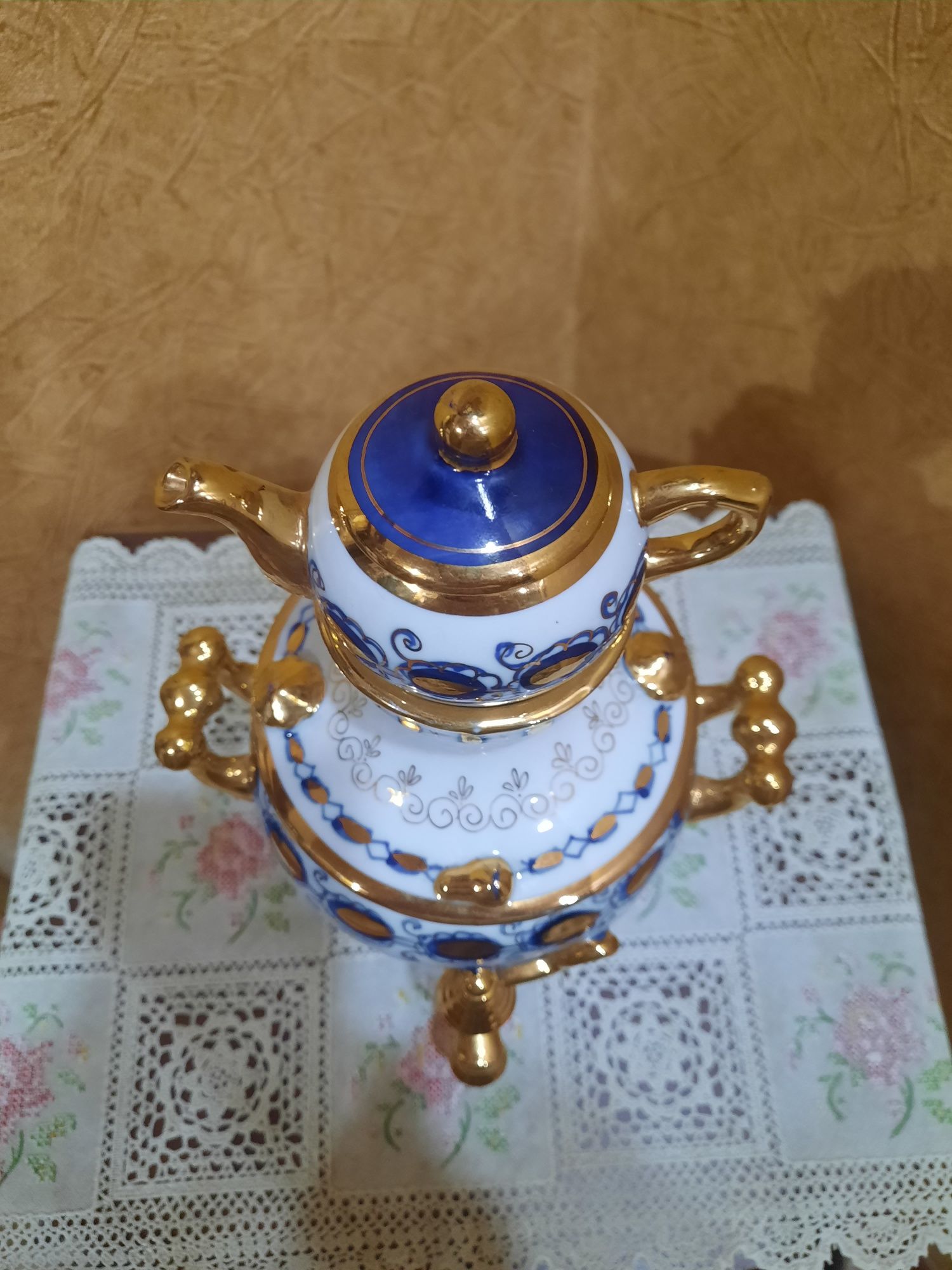 Сувенир-самовар с чайником,   фарфор, Гжель, в абсолютно идеальном сос
