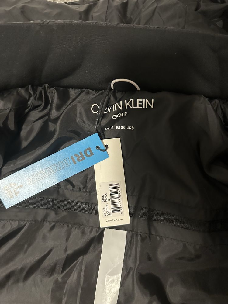Яке Calvin Klein размер 38