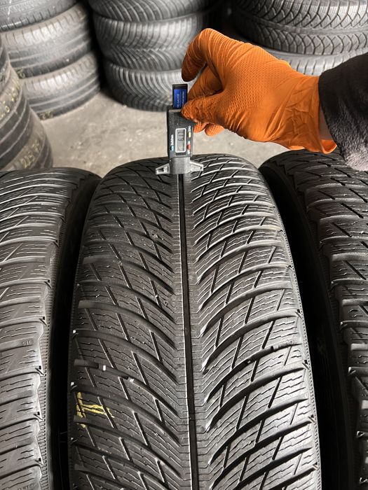 4 anvelope iarna 235/55/17 , Michelin , DOT 2020 , 6 mm