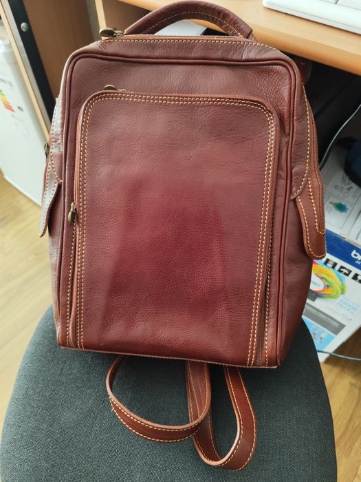 Rucsac piele culoare deosebita