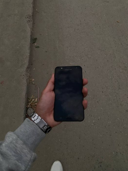 Samsung Galaxy J7 Core