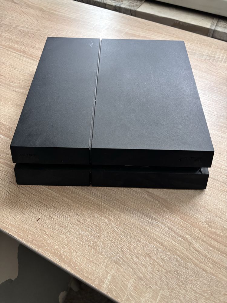 Play Station 4 fat срочно