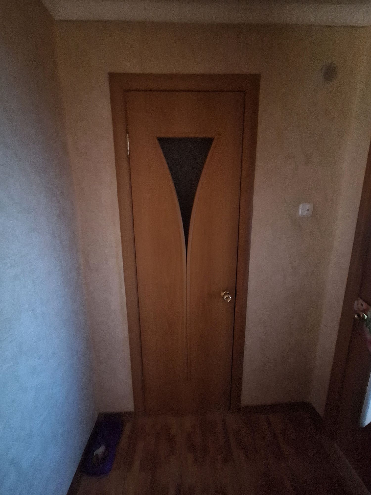 Продам двери разных размеров.