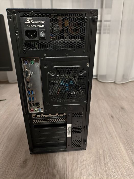 Гейминг конфигурация, i7, RTX 2080 super компютър, Монитор и периферия