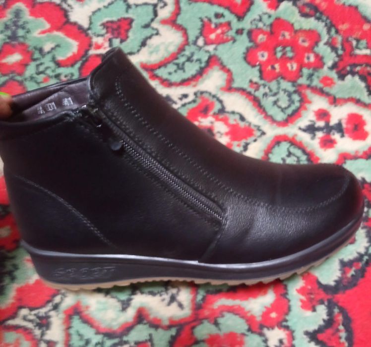 Продам полуботинки Зима кожа 40 р