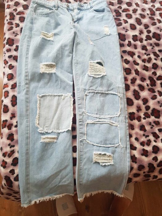 Blugi pentru adolescenți