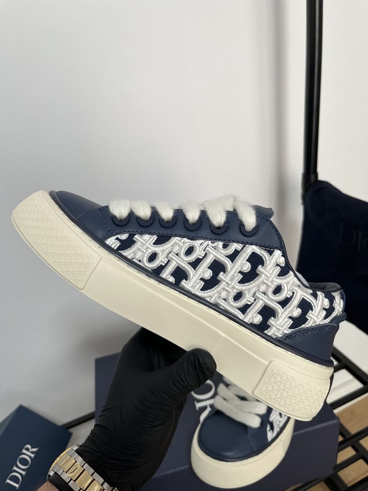 Sneakers/ Adidasi Dior B33