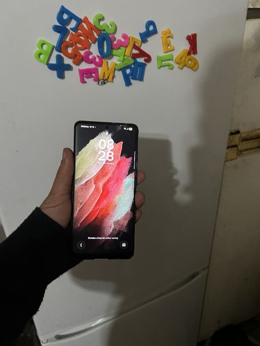 Samsung s 21 ultra 12/256 Akalar ozgina chiqilgan joyi bor