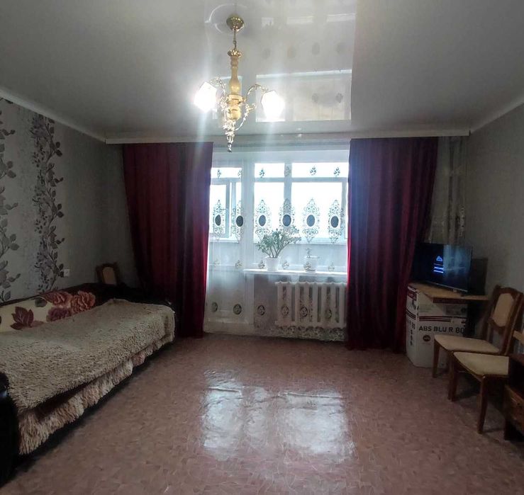 Продаю 2х комн. квартиру на 4 этаже на 4 микрорайоне.