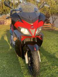 Scuter Aprilia SR max 300