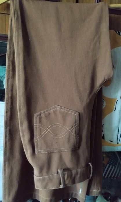 Шикарные брюки джинсы стрейч клёш широкий.