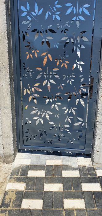 Poarta CNC decorativa din tabla traforata -modele moderne la comanda