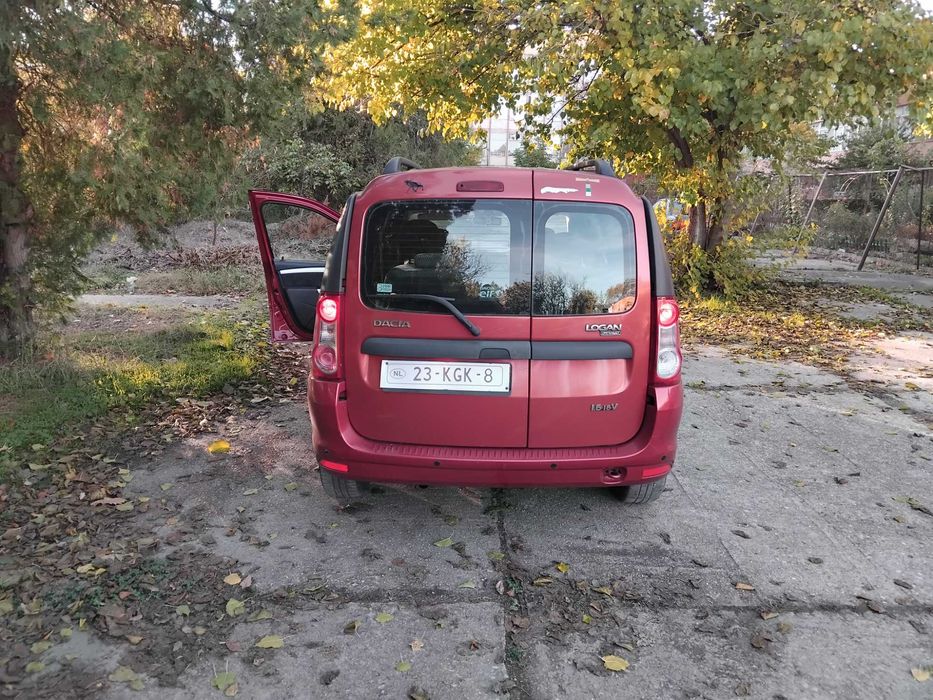 Dacia  Logan 1.6   7места