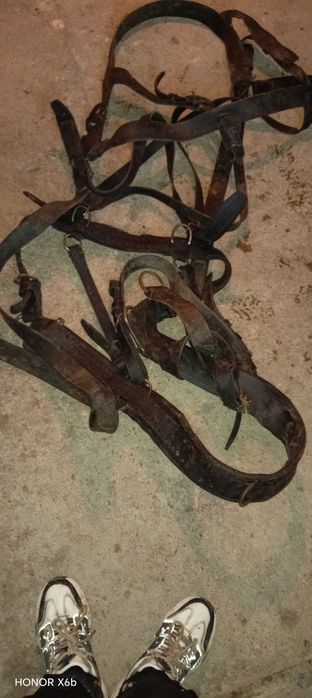 Vând ham aproape nou