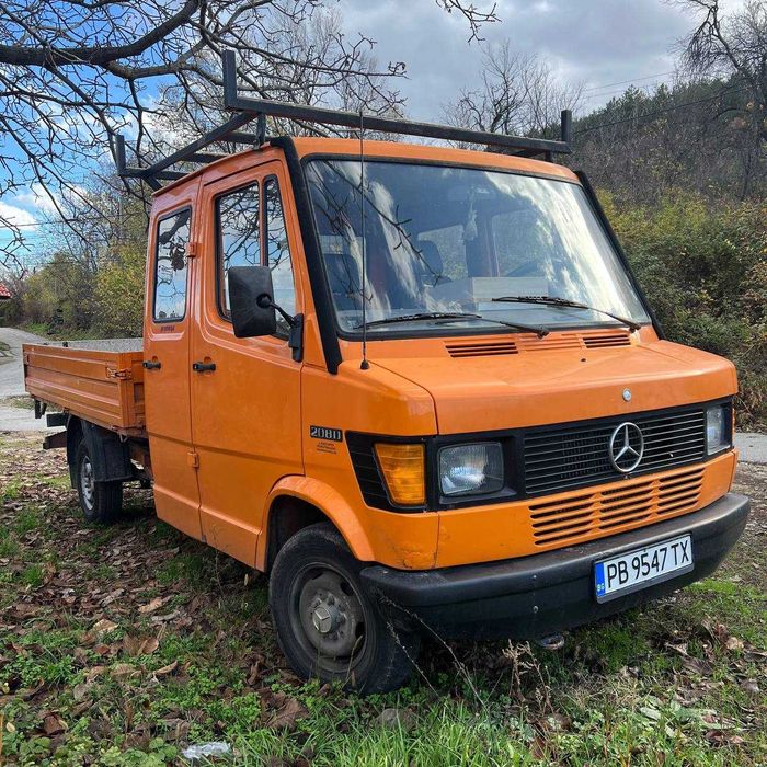 Mercedes-Benz 208 208D
Бордов Бус Mercedes-Benz 208D