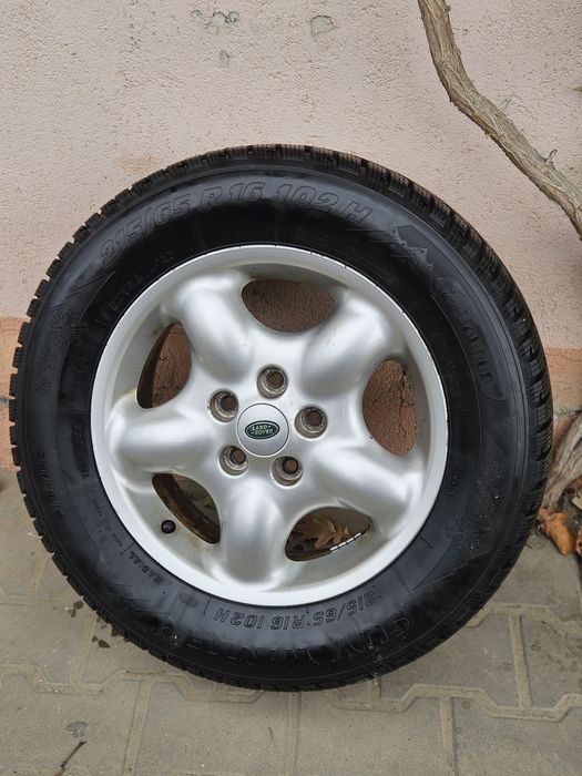 Vând jante LAND ROVER R16