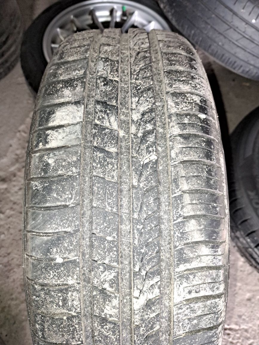 Vand 4 jante de BMW cu cauciucuri 195 55 16