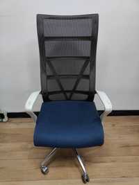 Продам кресла офисные