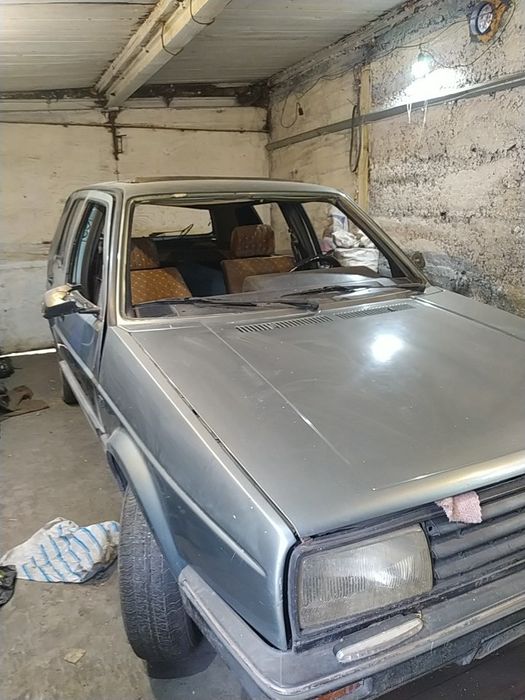Продам VW гольф, перевёртыш, заводится и едет, под восстановление.