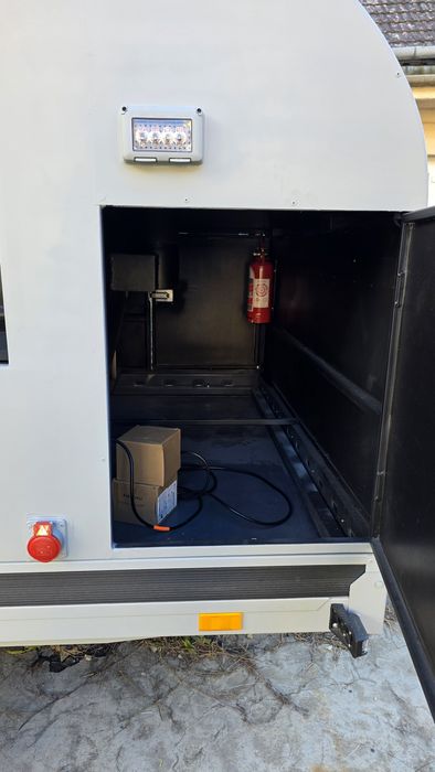 Grill, BBQ, street food, gratar, food truck, remorca