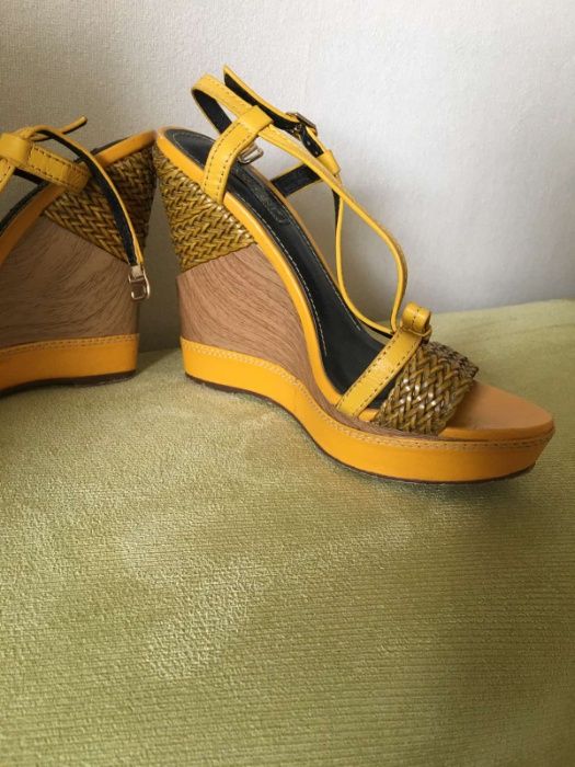 Дамски отворени италиански обувки от кожа - почти НОВИ