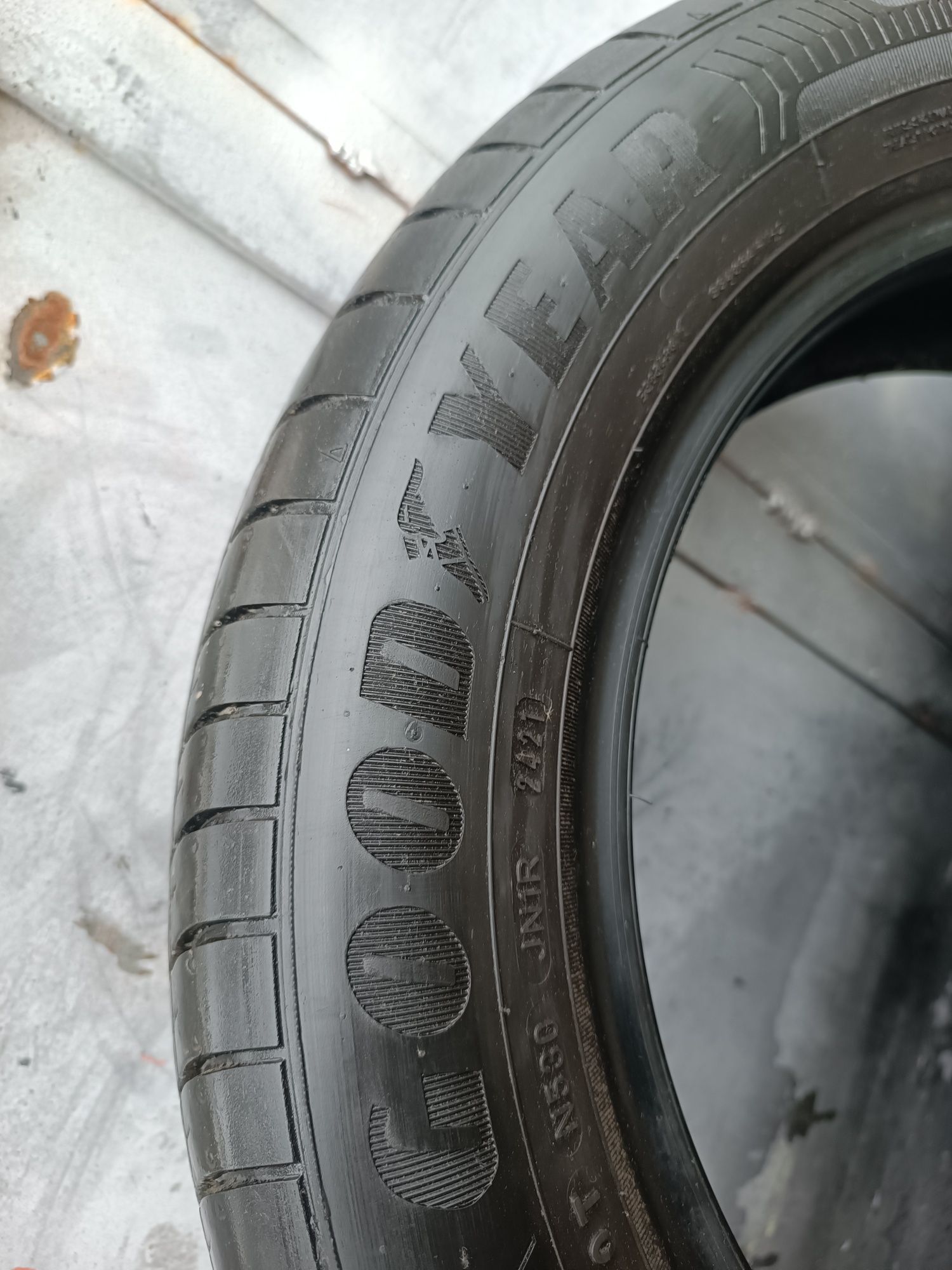 165/65/15 Goodyear Дот 2421