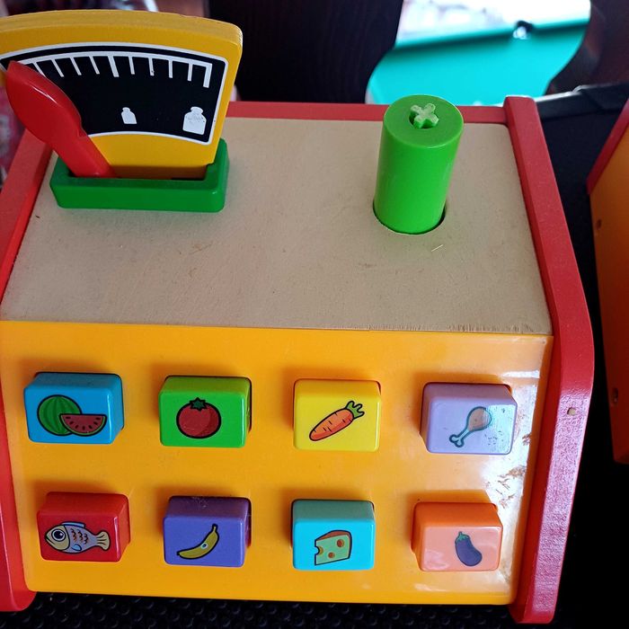 Дървен детски магазин+продукти+везна+каса