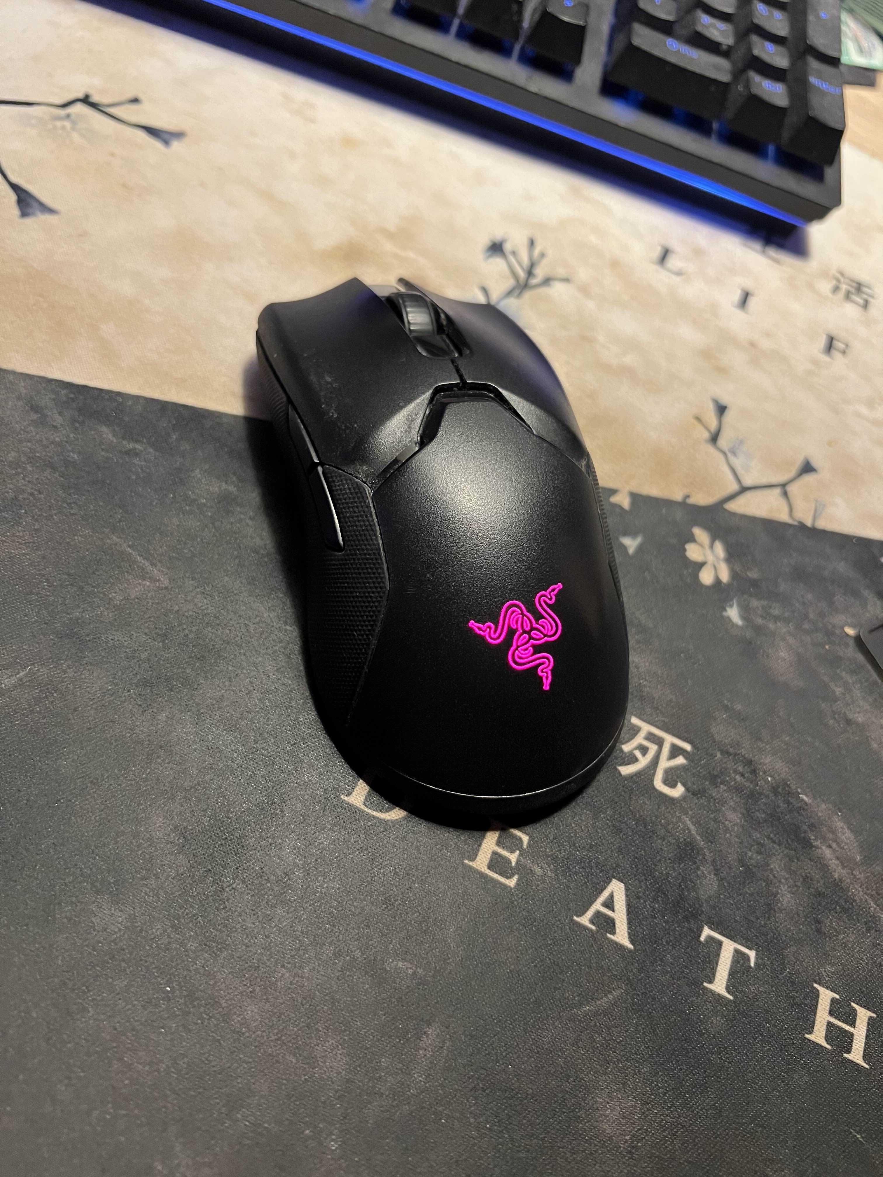 Безжична геймърска мишка Razer Viper Ultimate с док станция