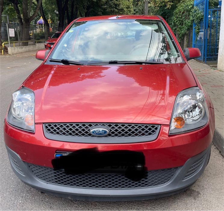 Vand Ford Fiesta, 2006, 123000km, 1800€.