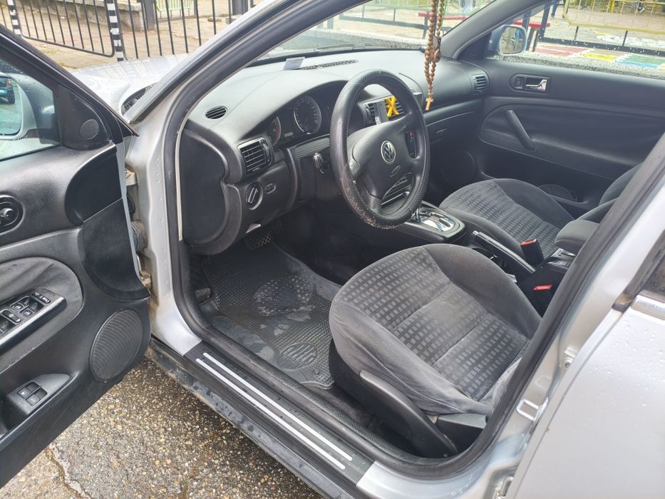 Продавам VW Pasat 1.8 T комби