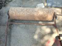 каток для газона  бу  90 кг (с водой 170 ) ширина 100