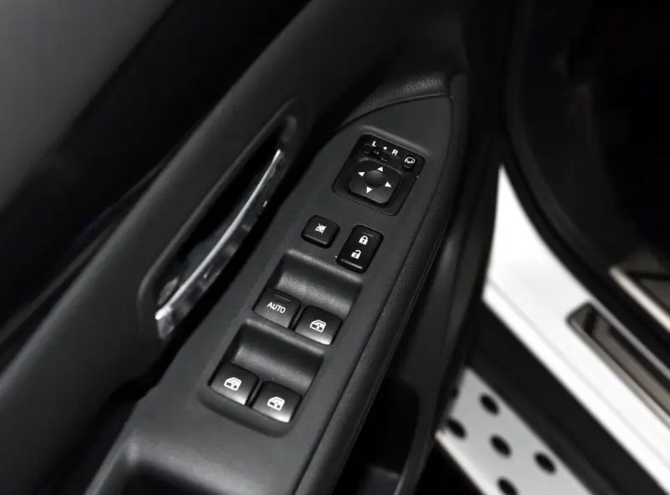 Доводчики для стекол на Mitsubishi Outlander  и ASX