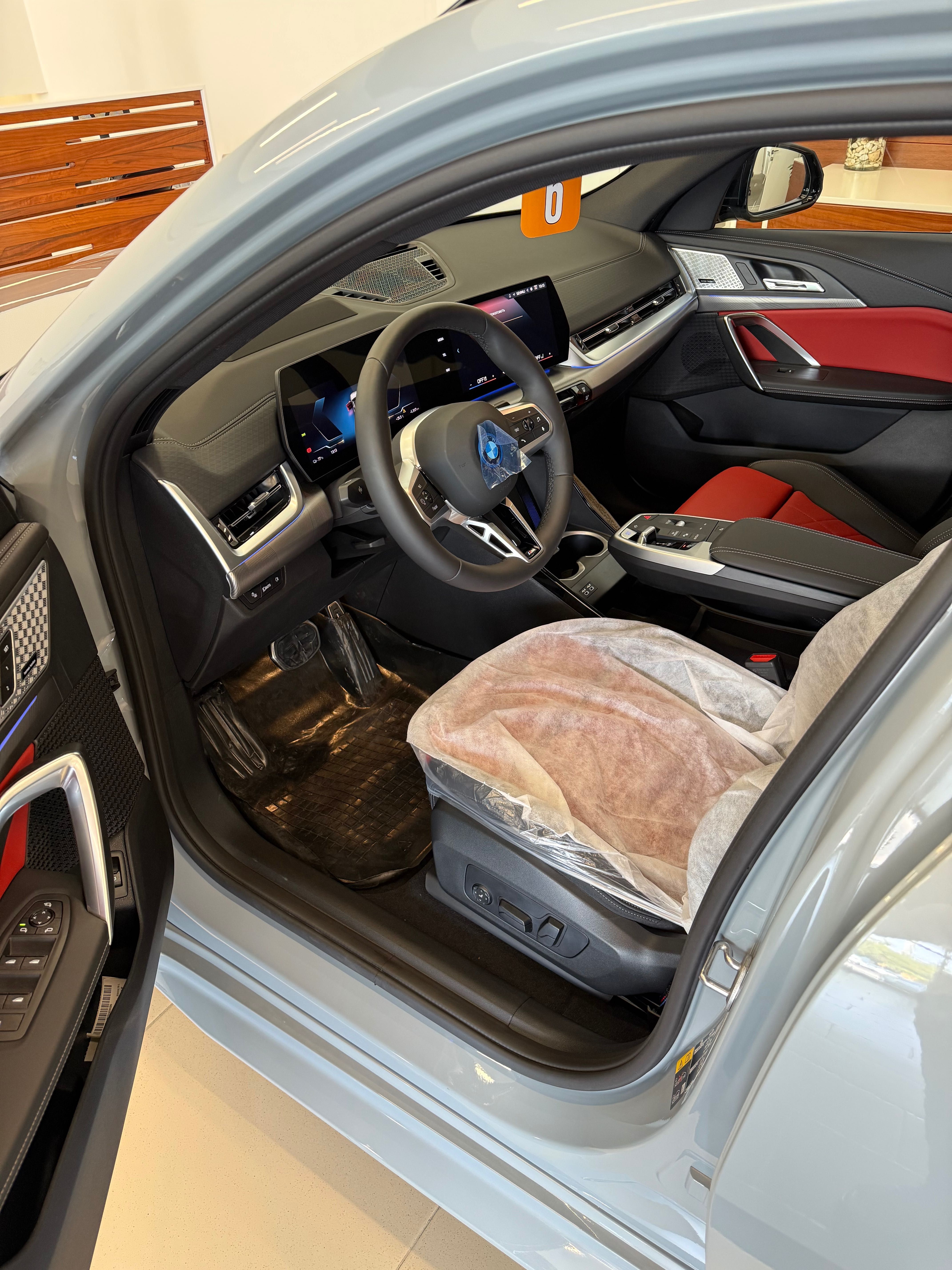 Продам новый BMW iX2 xDrive30 В наличи с официальной гарантией+сервис