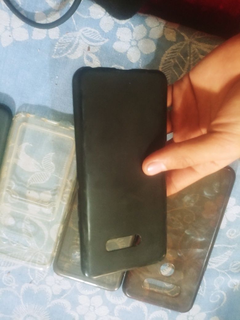 telefonlar uchun G'iloflar