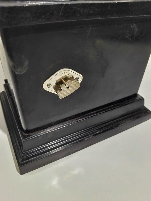 Оригин. антикварные настоль. часы Касли, модель знаменитые Футболисты