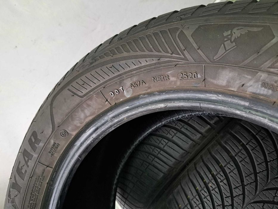 4 anvelope 235/55 R17 Goodyear 4 sezoane