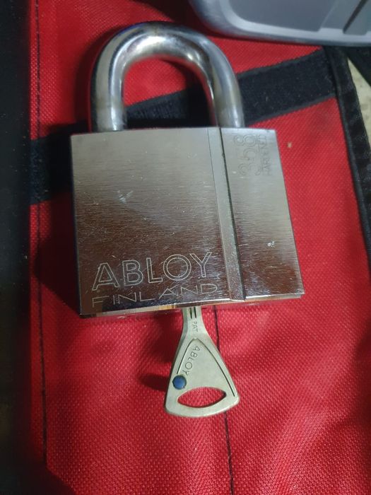 Lacat Remorca  Abloy nou