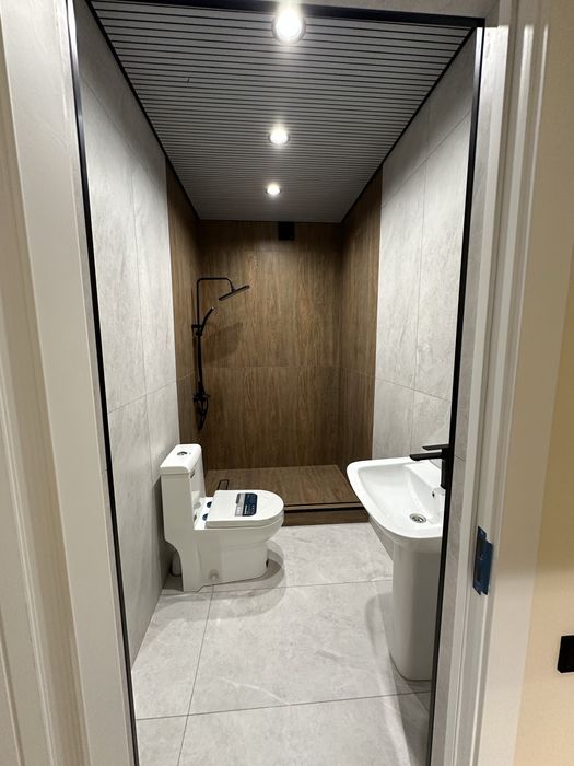 Замона 2,5 сот 5 хона 2 этаж