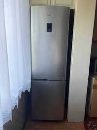 Холодильник Samsung в идеальном состоянии