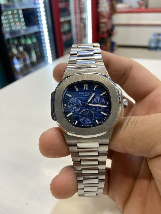 Продам часы от Patek Philippe модель Nautilus