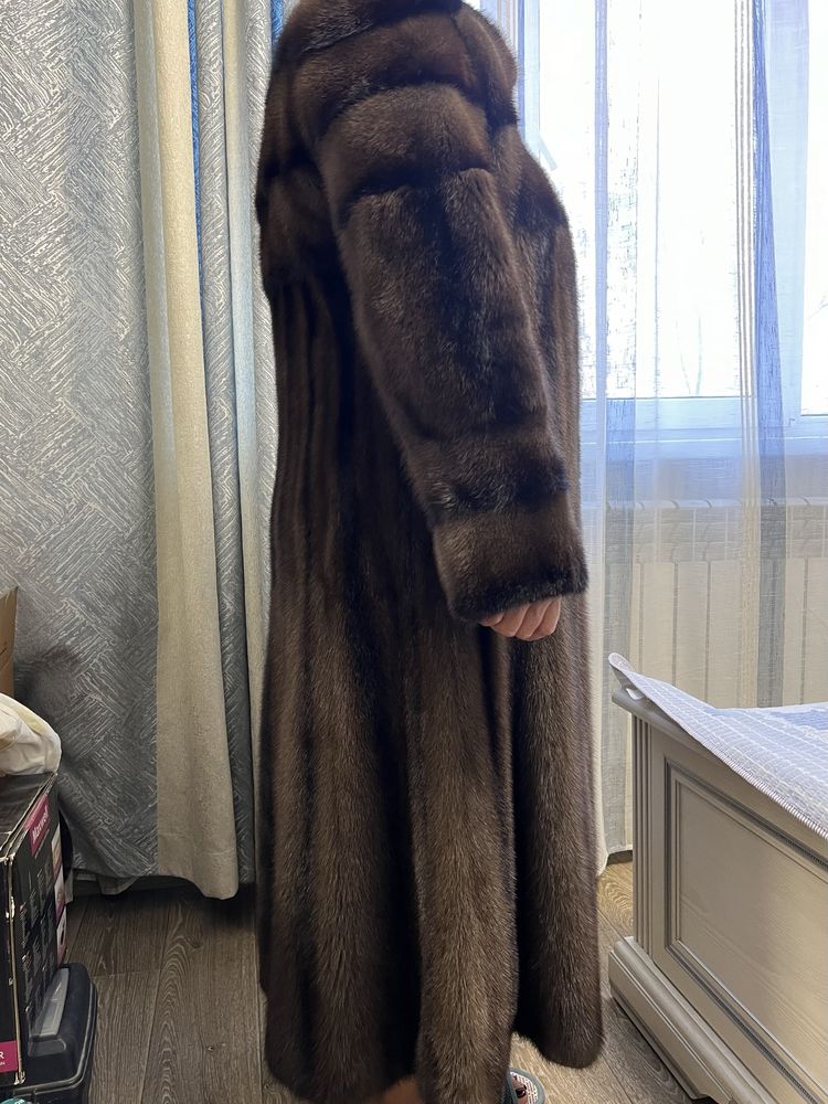 Продам очень красивую норковую шубу