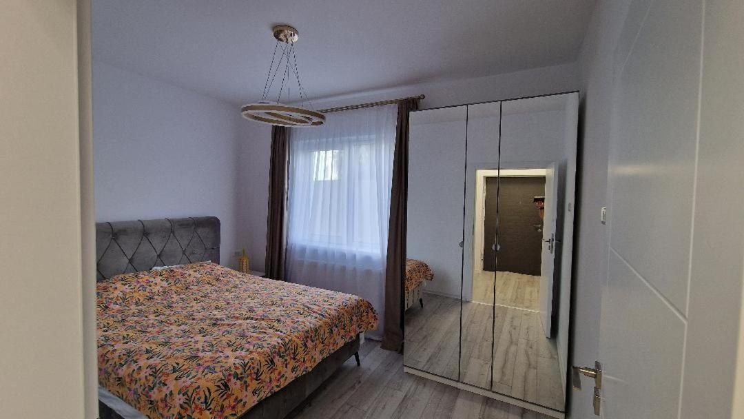 Inchiriez apartament cu 2 camere Grozavesti/ Regie Residence