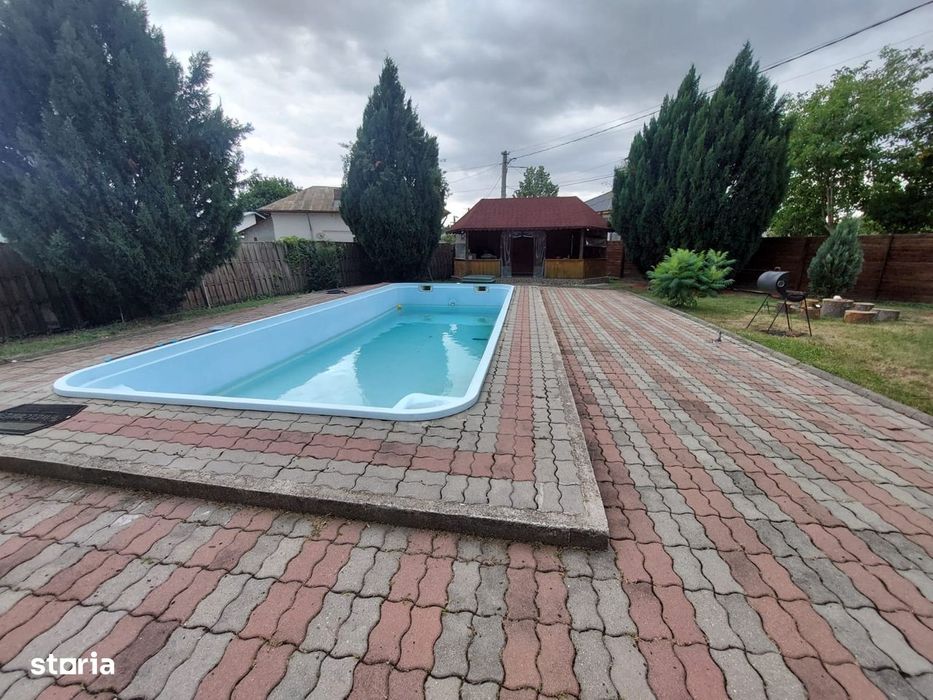 COMISION 0 Casa 140 mp, 1300 mp teren, 4 camere, Razvad