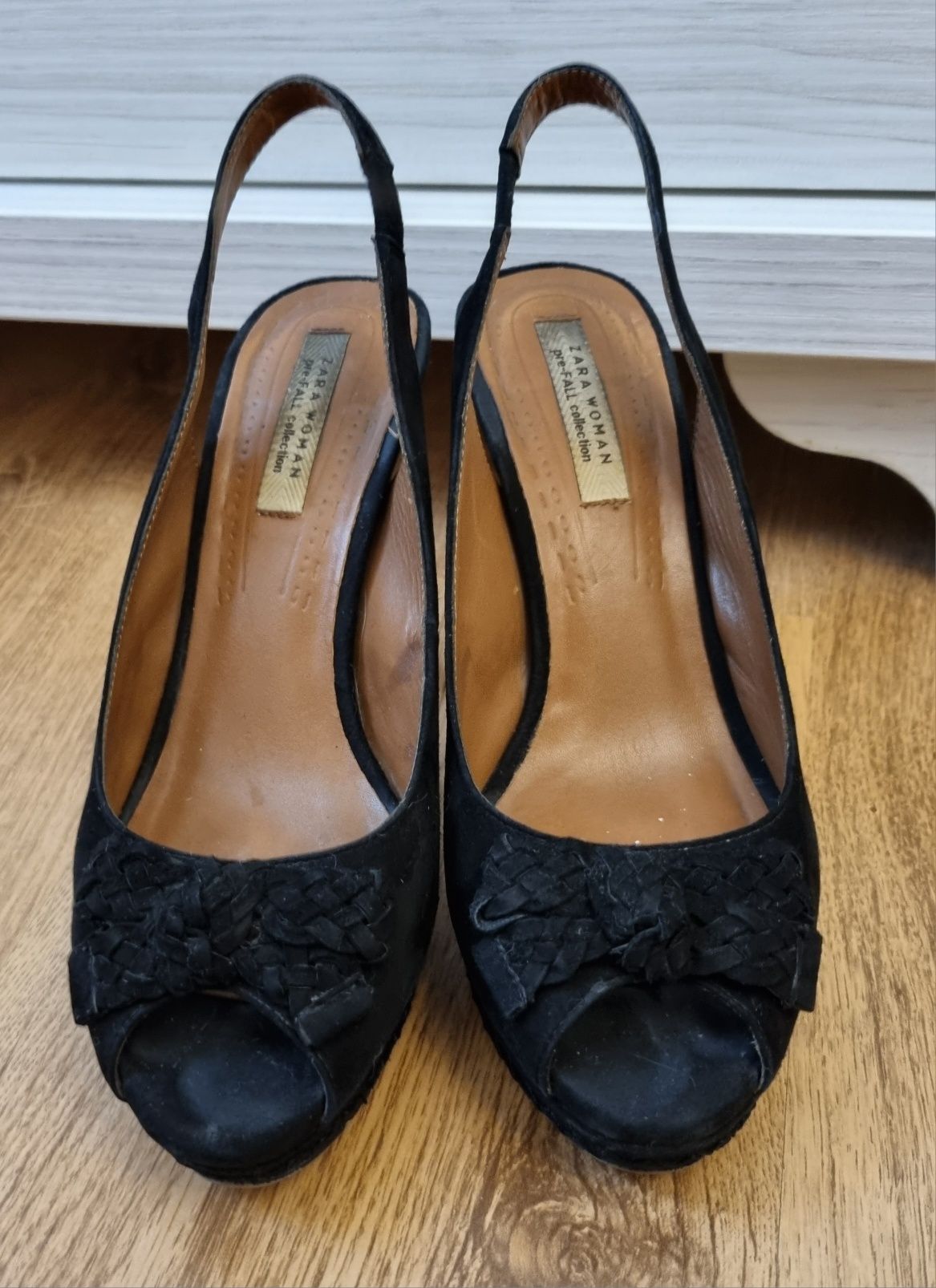 Pantofi dama Zara Woman, negri, piele intoarsa, marimea 38