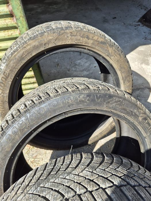 18ки зимни гуми Bridgestone 235/245